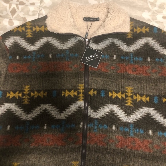 Pullover - Picture 3 of 4